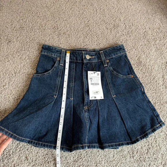 skirts - Picture 3 of 7